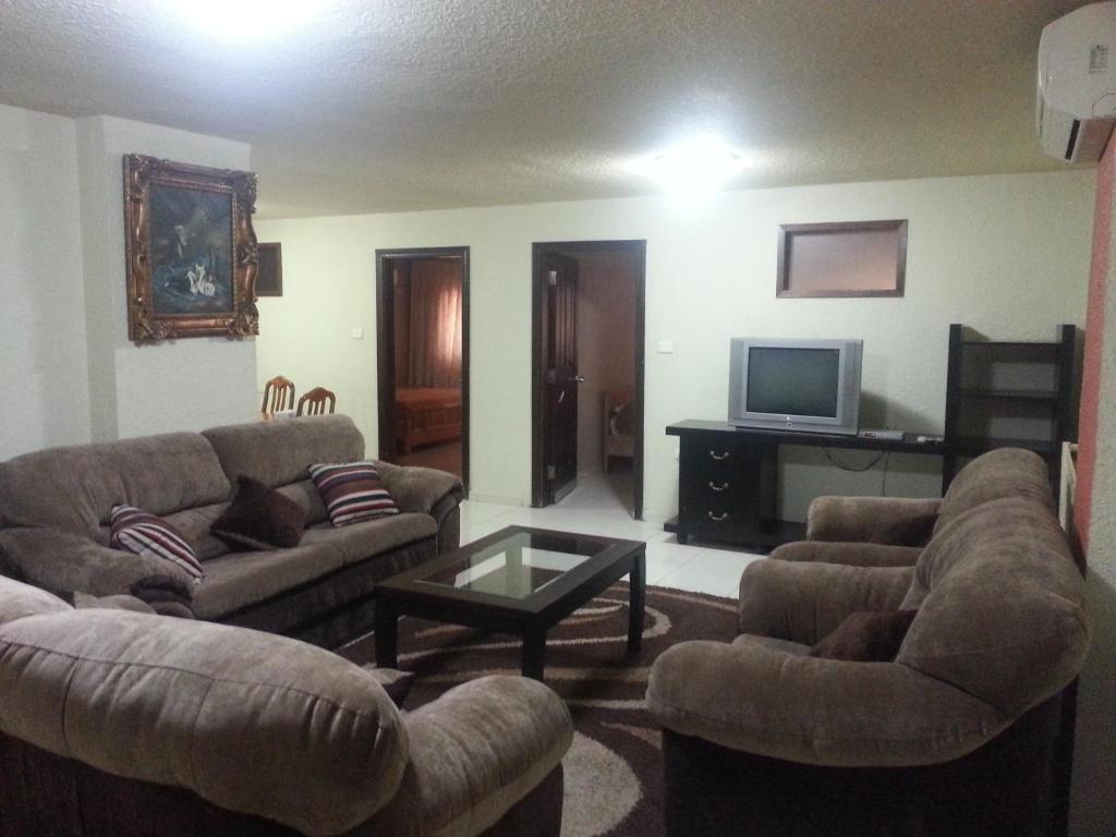Alballouti Hotel Suites Amman Oda fotoğraf