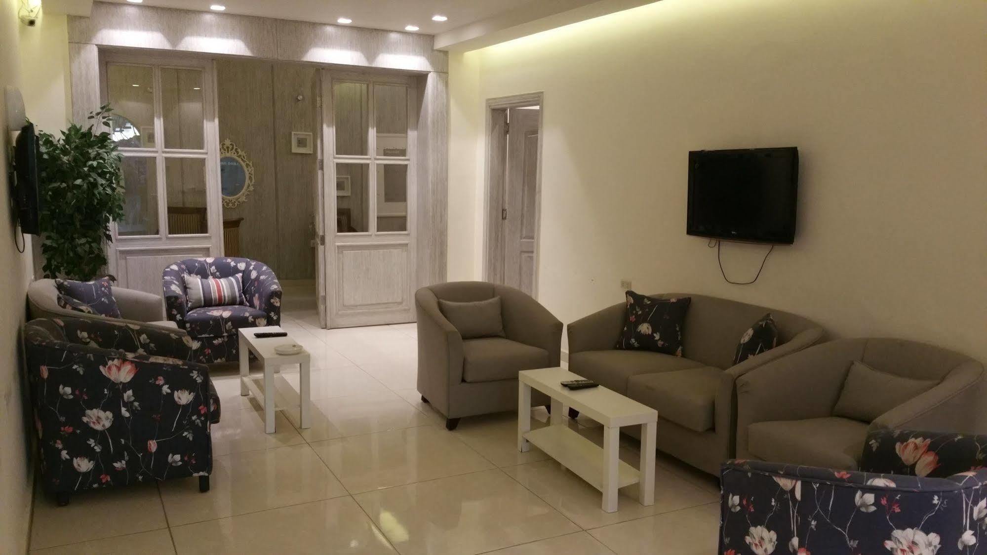 Alballouti Hotel Suites Amman Dış mekan fotoğraf