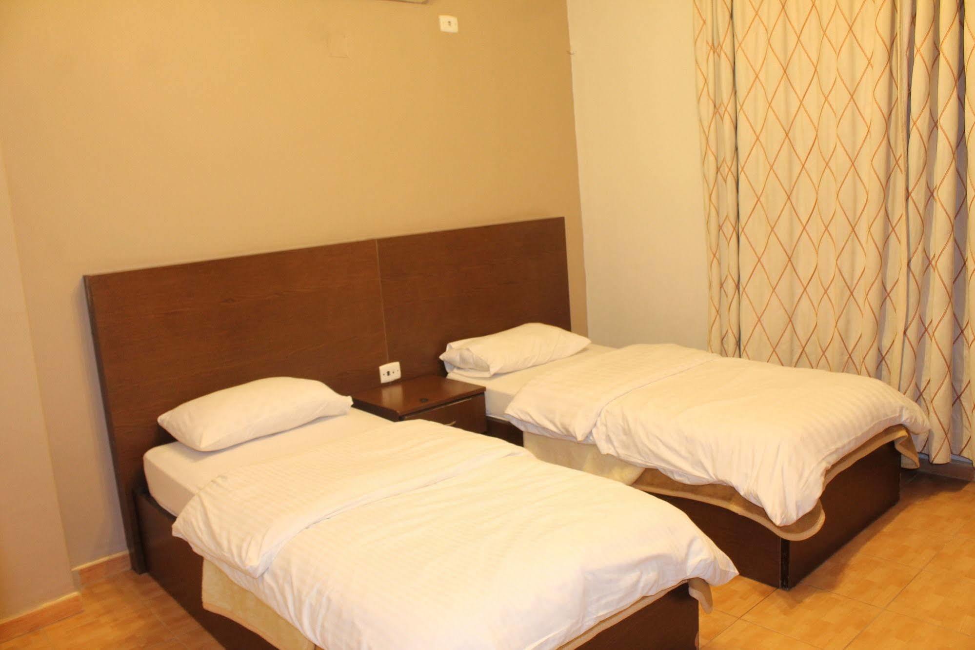 Alballouti Hotel Suites Amman Dış mekan fotoğraf